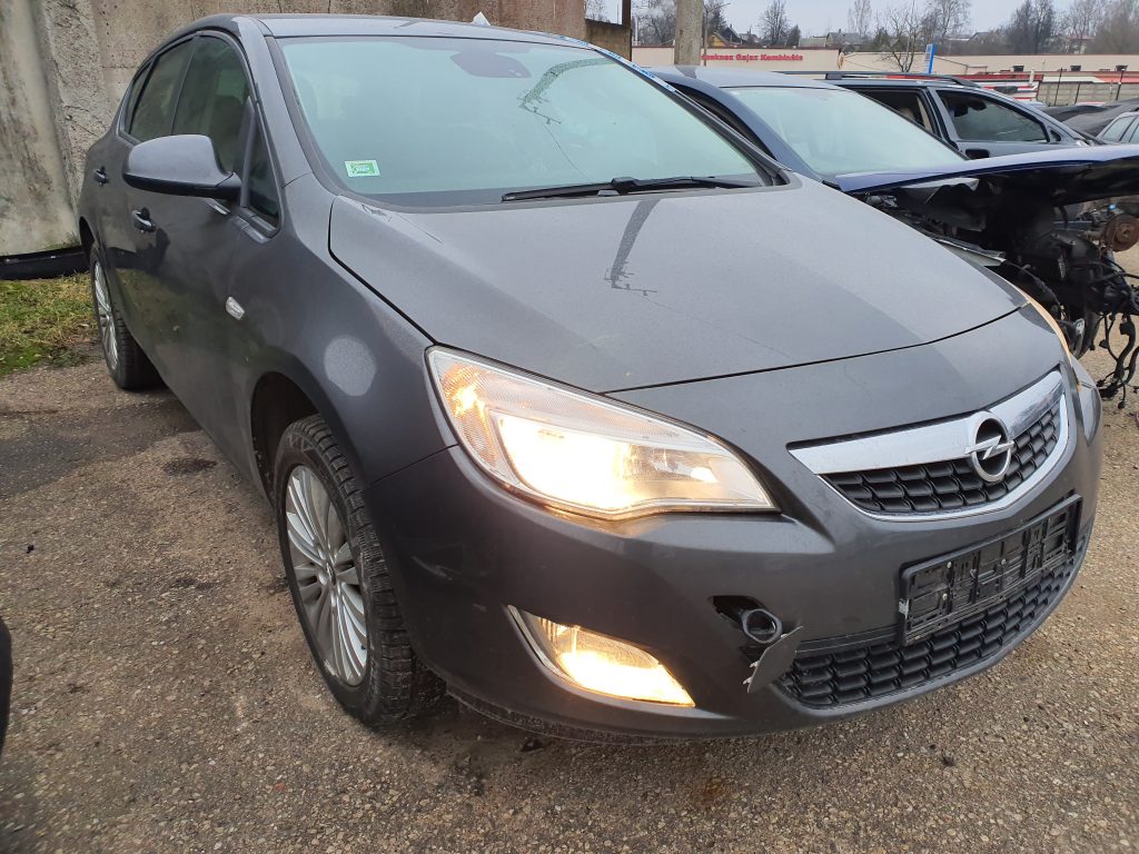 OPEL ASTRA J 2011 203