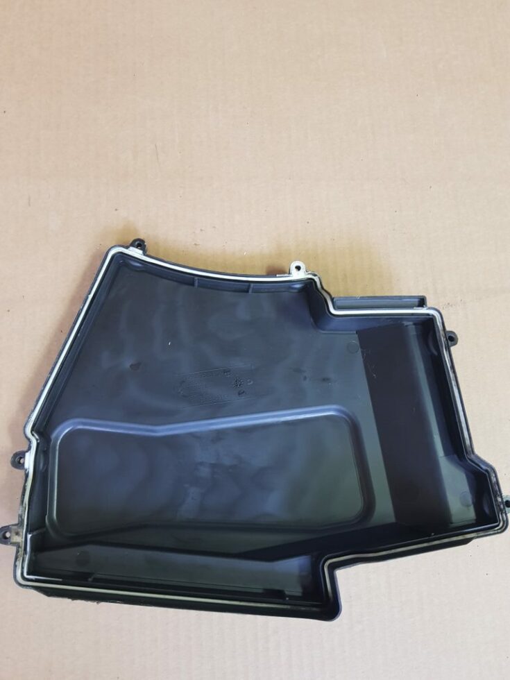 Drošinātāju relejas kaste priekš BMW 520D E60 2006 ENG.
