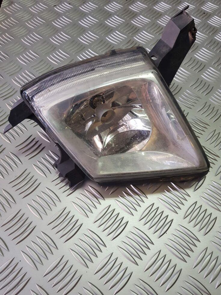 Miglas lukturis priekšā pa kreisi priekš PEUGEOT 407 2004