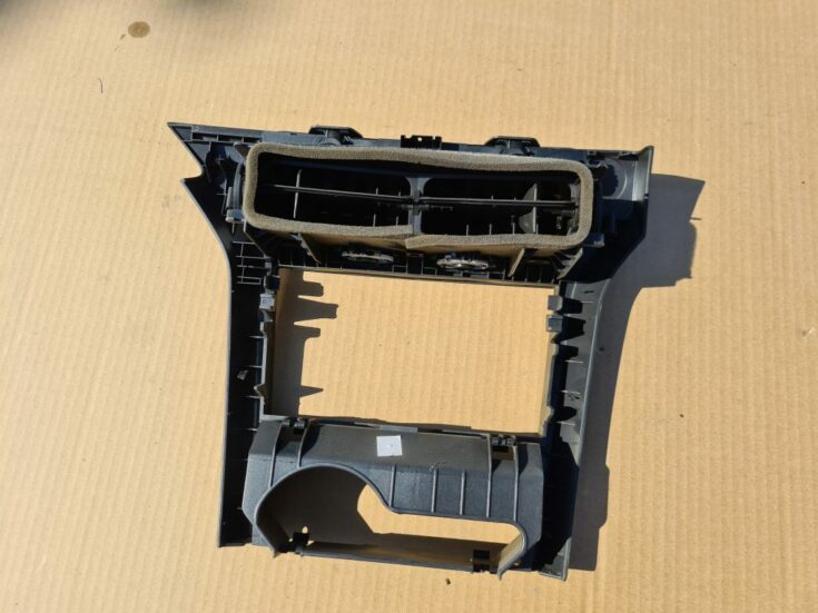 Mērinstrumentu paneļa gaisa vads, centrā priekš OPEL ASTRA H 2005 GREEN