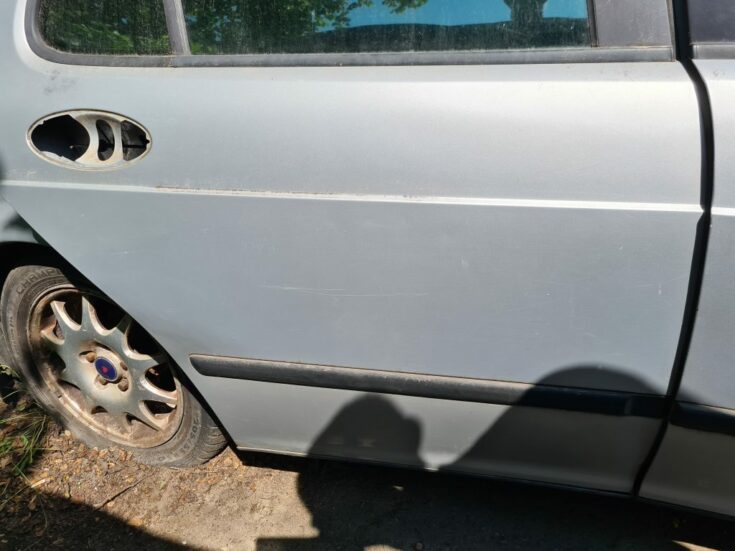 Aizmugurējās labās durvis priekš SAAB 9-5 1999