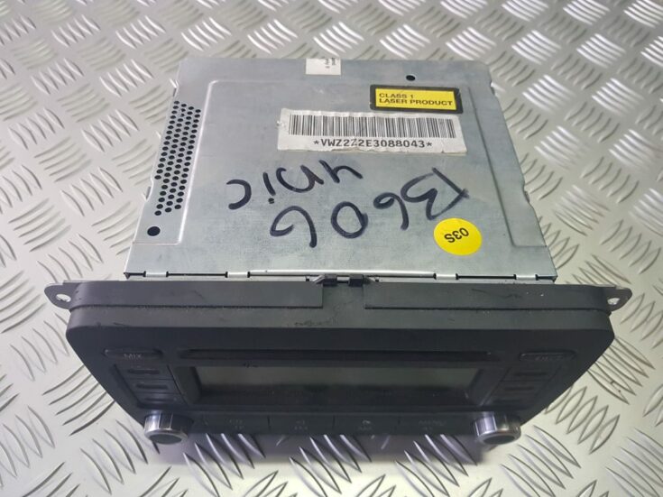 CD/DVD/Navigācijas bloks priekš VW PASSAT B6 2006 ANGL. UNIVERSAL