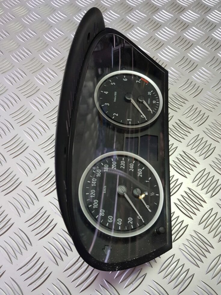 Spidometrs priekš BMW 525 E60 2006 BLACK