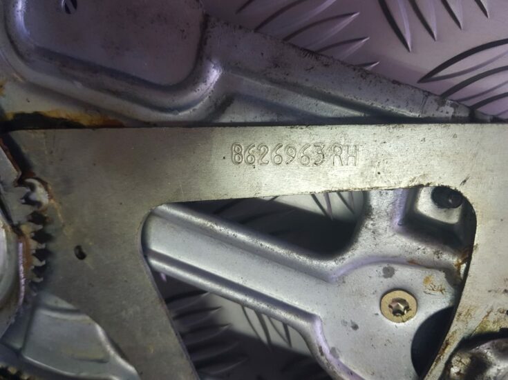 Stikla pacelšanas mehānisms priekšējais labais priekš VOLVO V70 2002 SILVER