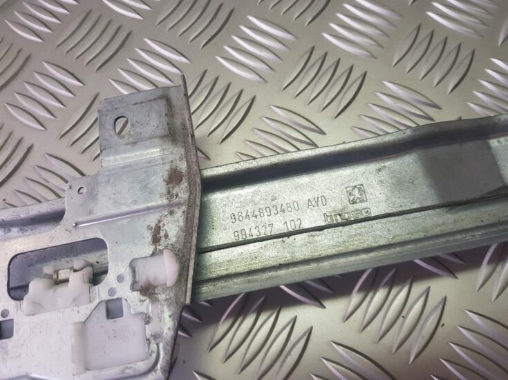 Stikla pacelšanas mehānisms priekšējais labais priekš PEUGEOT 407 2004