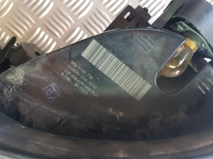 Aizmugurējais labais lukturis priekš BMW 520D E60 2006 ENG.