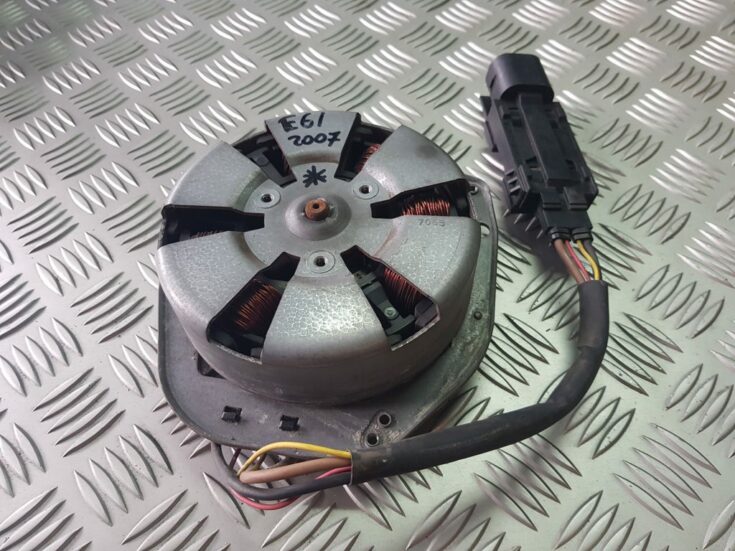 Dzesēšanas radiatora ventilators priekš BMW 525D E61 2007 TOURING BLACK