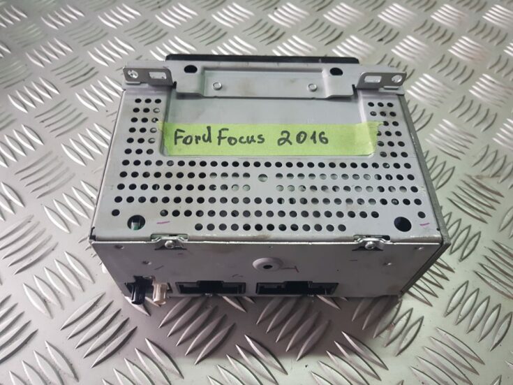 Automašīnas radio priekš FORD FOCUS 2016