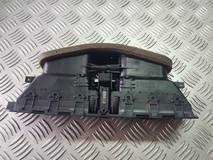 Mērinstrumentu paneļa gaisa vads, centrā priekš BMW 525D E61 2007 TOURING BLACK