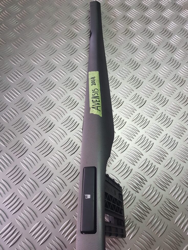 Mērinstrumentu paneļa dekoratīvā uzlika priekš TOYOTA AVENSIS 2008