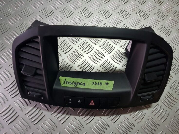 Mērinstrumentu paneļa gaisa vads, centrā priekš OPEL INSIGNIA SPORTS TOURER 2010