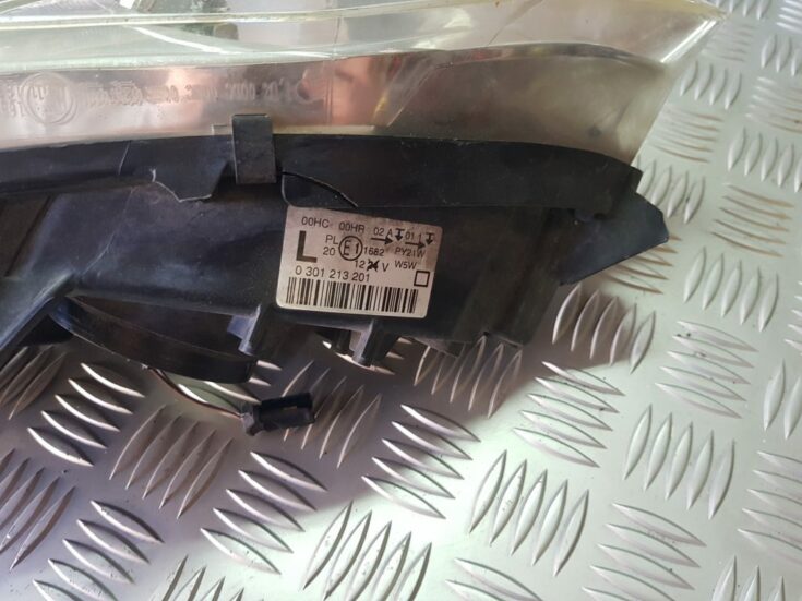 Priekšējais kreisais lukturis priekš PEUGEOT 407 2004