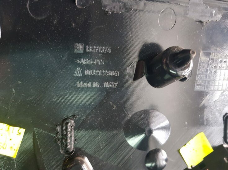 Bagažnieka vāka rokturis priekš OPEL ASTRA J 2011
