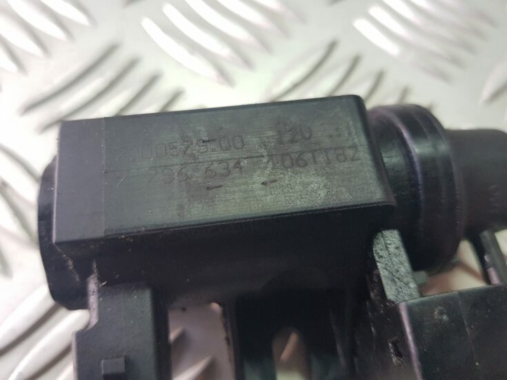 Solenoīda vakuuma vārsts priekš BMW 520D E60 2006 ENG.