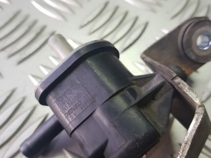 Solenoīda vakuuma vārsts priekš TOYOTA VERSO 2012
