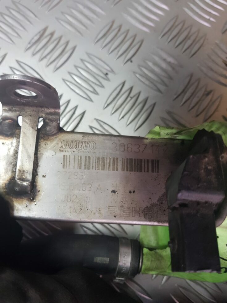 EGR vārsta dzesētājs priekš VOLVO V70 2003 GREY
