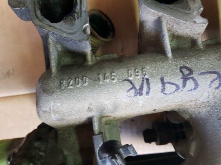 Ieplūdes kolektors priekš RENAULT MEGANE 2004