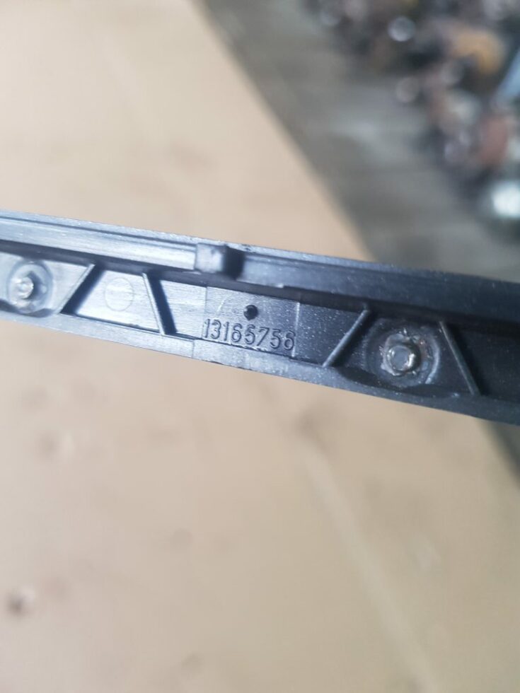 Dekoratīvs rāmis pārnesumu selektoram priekš OPEL VECTRA C 2008