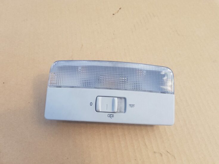 Priekšējo sēdvietu apgaismojums priekš VW POLO 2005