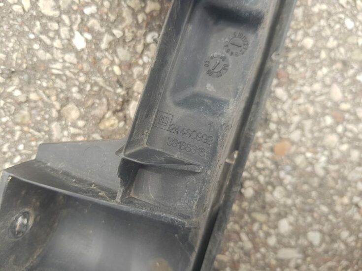Priekšējā spārna un bufera stiprinājums priekš OPEL ASTRA H STATION WAGON 2007