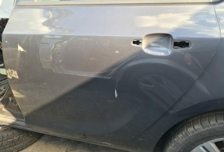 Aizmugurējās kreisās durvis priekš OPEL ASTRA J 2011