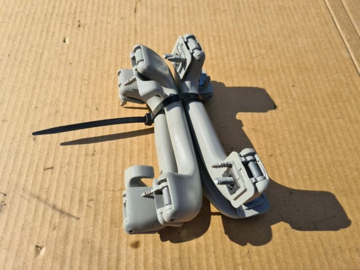 Salona rokturis griestos priekš OPEL ASTRA J 2011