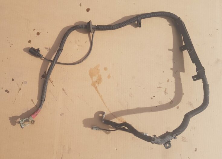 Pozitīvais elektrovads priekš AUDI A4 2005