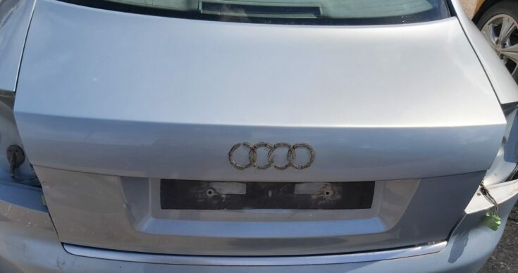 Bagāžnieka vāks priekš AUDI A4 2003