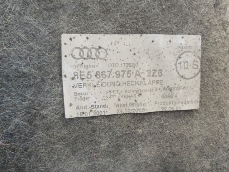 Bagāžnieka vāka liela apdare priekš AUDI A4 2003