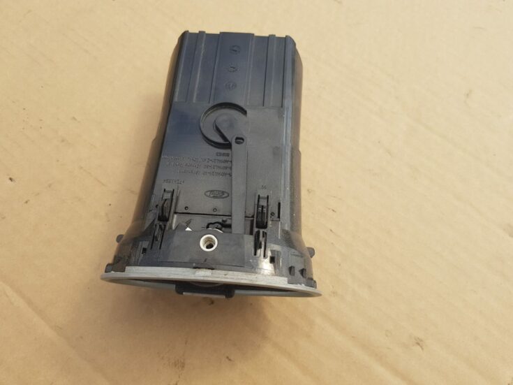 Mērinstrumentu paneļa gaisa vads, centrā priekš FORD FOCUS 2006