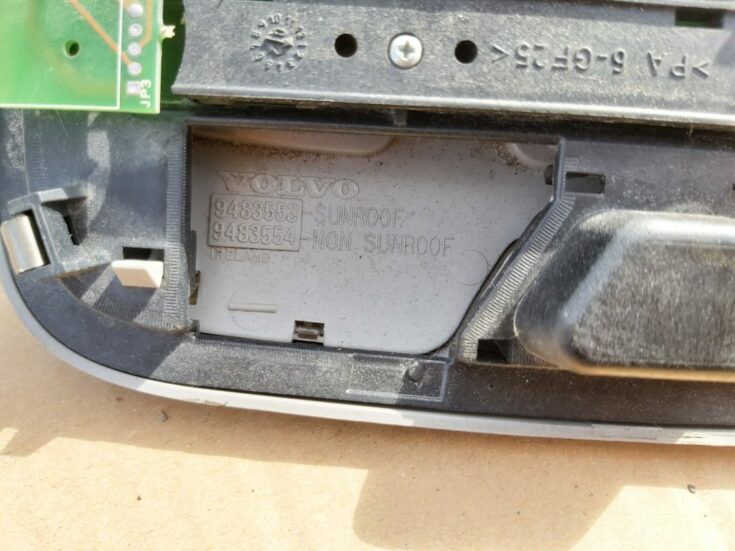 Salona apgaismojuma panelis priekš VOLVO V70 2002 SILVER
