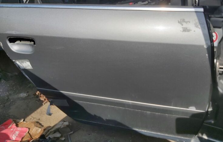 Aizmugurējās labās durvis priekš AUDI A6 AVANT 2003