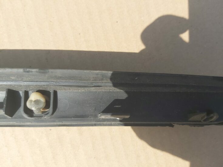 Vējstikla moldings priekš PEUGEOT 508 2012