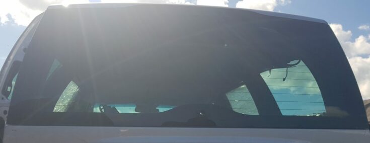 Aizmugures stikls priekš VOLVO XC70 2004
