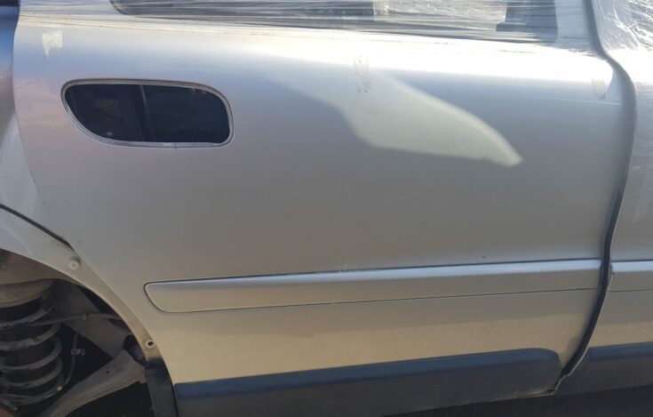 Aizmugurējās labās durvis priekš VOLVO XC70 2004