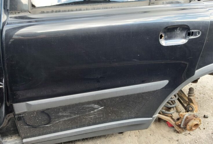 Aizmugurējās kreisās durvis priekš VOLVO XC90 2004