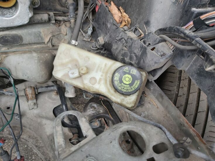 Bremžu šķidruma tvertne priekš RENAULT MEGANE 2004