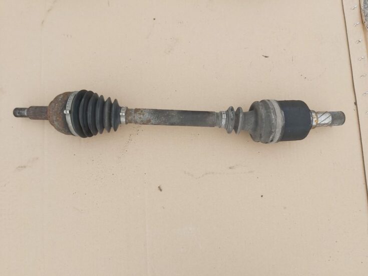 Pusass priekšējā kreisā priekš RENAULT MEGANE 2004