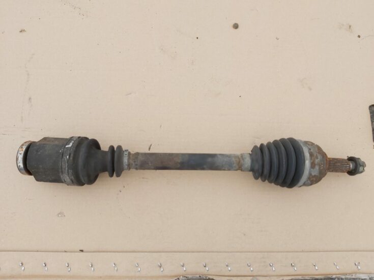 Pusass priekšēja labā priekš RENAULT MEGANE 2004