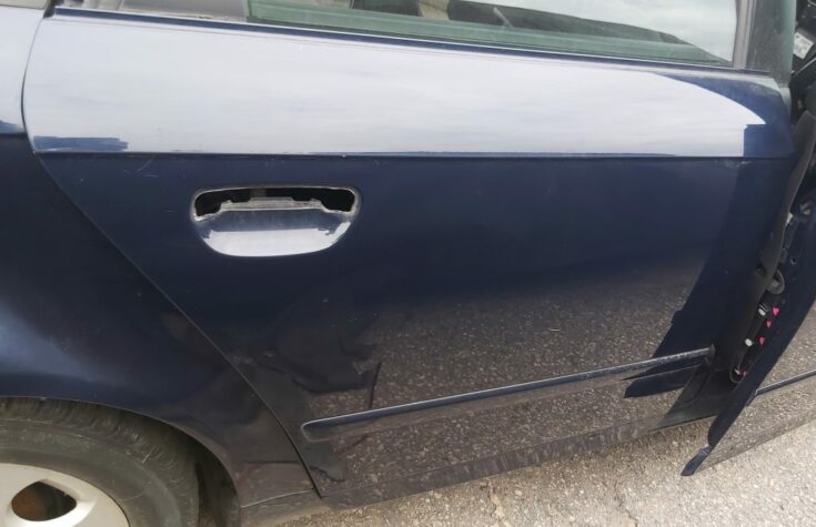 Aizmugurējās labās durvis priekš AUDI A4 2005