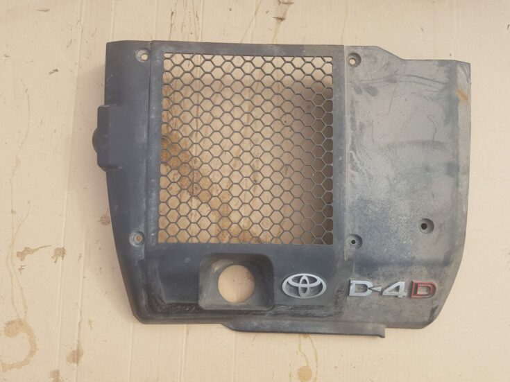 Dzinēja dekoratīvais vāks priekš TOYOTA HILUX 2009