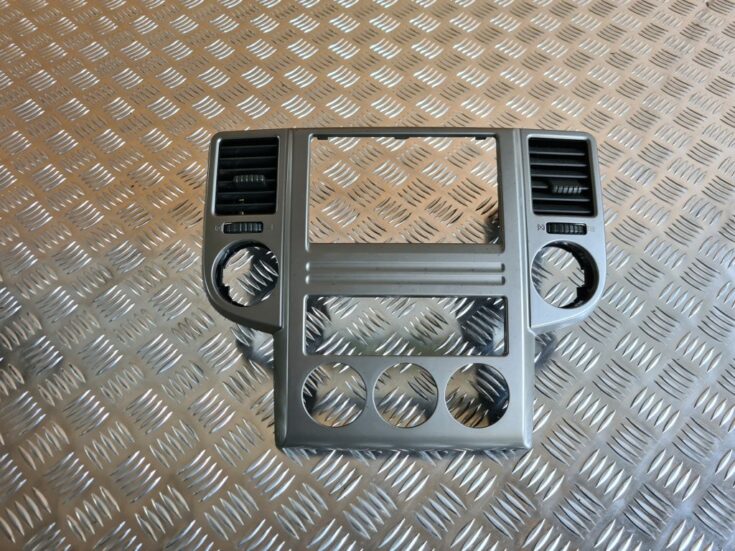 Mērinstrumentu paneļa gaisa vads, centrā priekš NISSAN X-TRAIL 2005