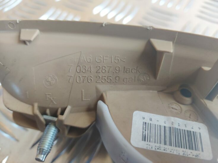 Salona durvju rokturis, priekšējais kreisais priekš BMW 525 E60 2006 OLIVE