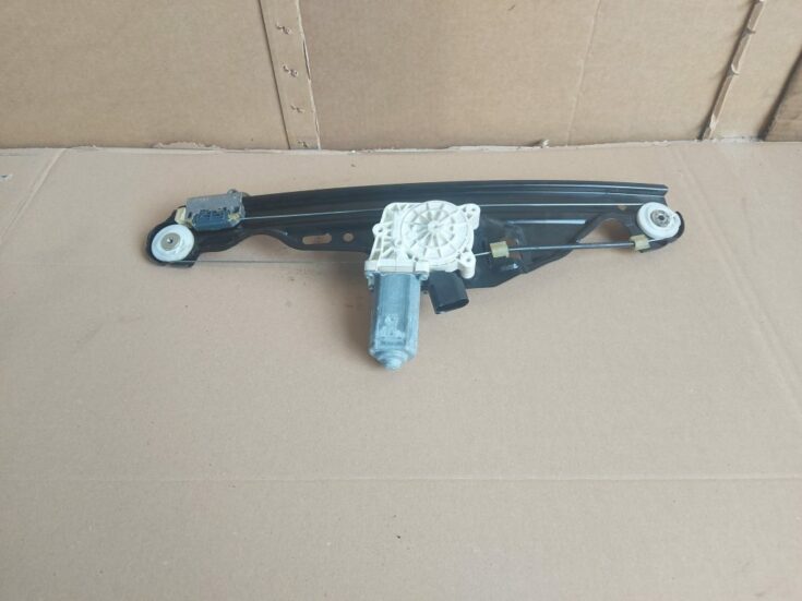 Stikla pacelšanas mehānisms aizmugurējais labais priekš BMW 525 E60 2006 OLIVE