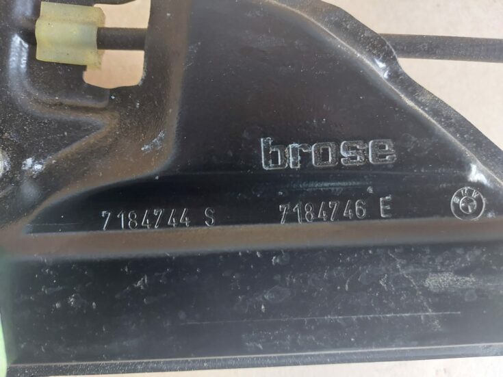 Stikla pacelšanas mehānisms aizmugurējais labais priekš BMW 525 E60 2006 OLIVE