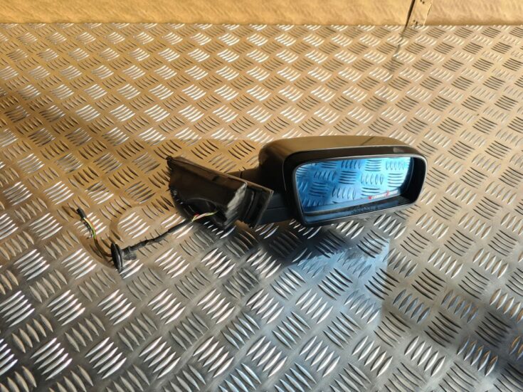 Ārējais spogulis, pa labi priekš BMW 525 E60 2006 OLIVE