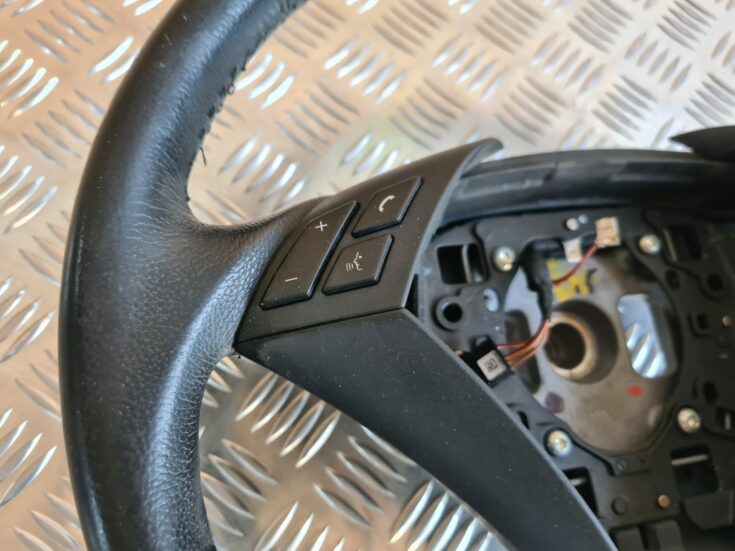 Stūre priekš BMW 525 E60 2006 OLIVE