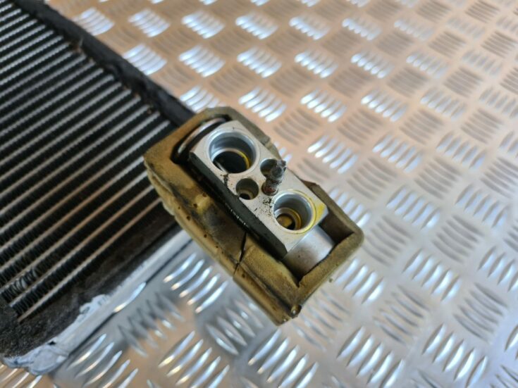 Gaisa kondicionēšanas radiators salonā priekš BMW 525 E60 2006 OLIVE