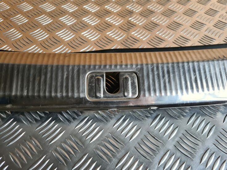 Bagažnieka nodalījuma sliekšņa uzlika priekš AUDI A6 AVANT 2007 QUATTRO