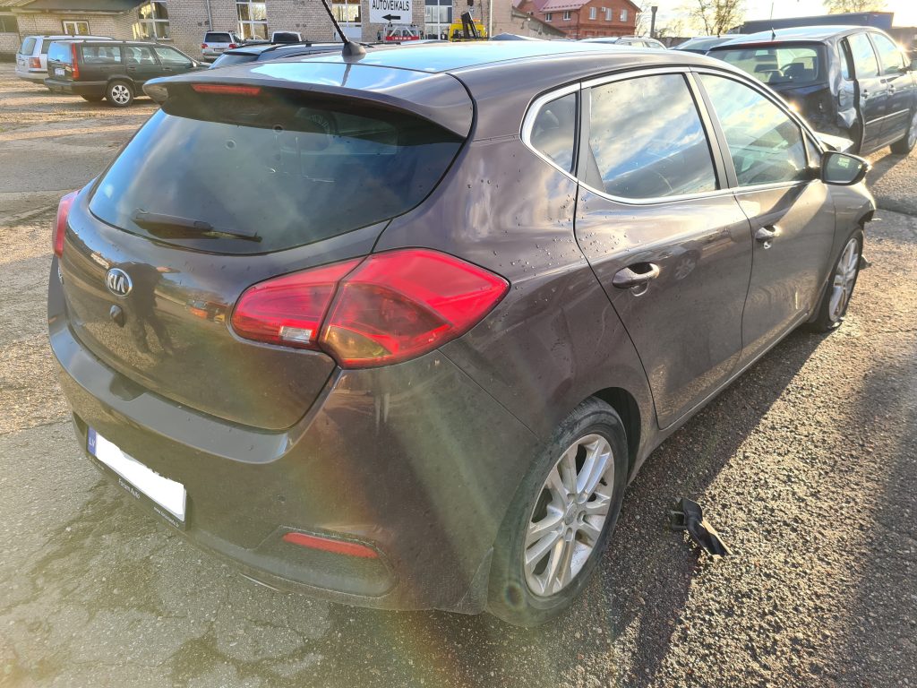 KIA CEED 2013 133